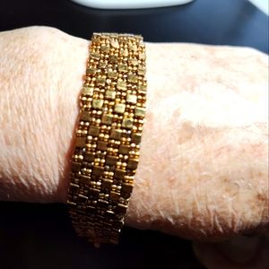 Handcrafted Gold glass bead bracelet